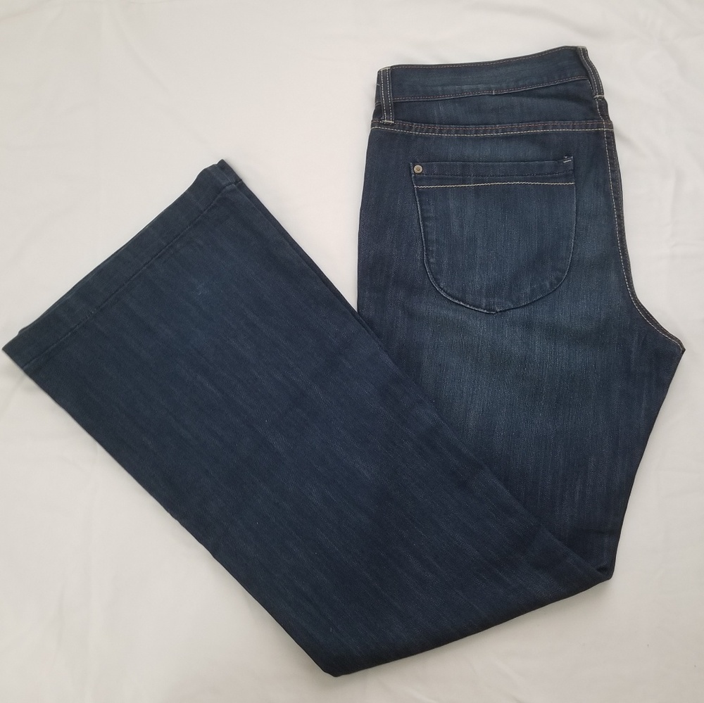 Women's Jeans size 12 mid rise with flare